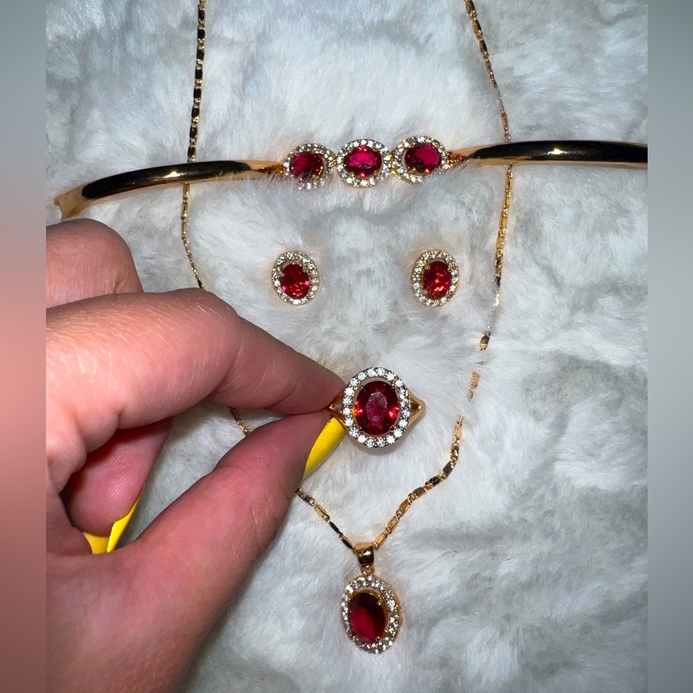 Bangkok High Quality 24K Gold plated 4 in 1 jewelry set.